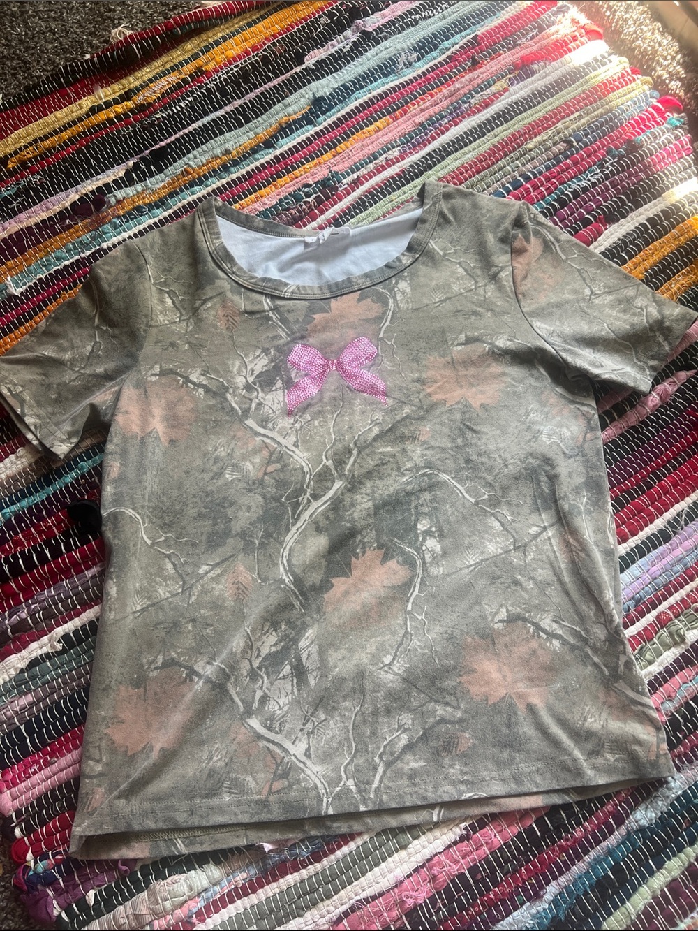 Short Sleeve Tee with Pink Bow Accent - Gray/Cream